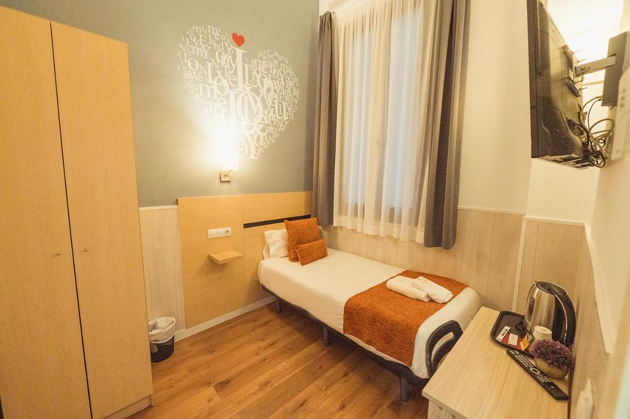 Live Natura (adults Only) Guest house Barcelona
